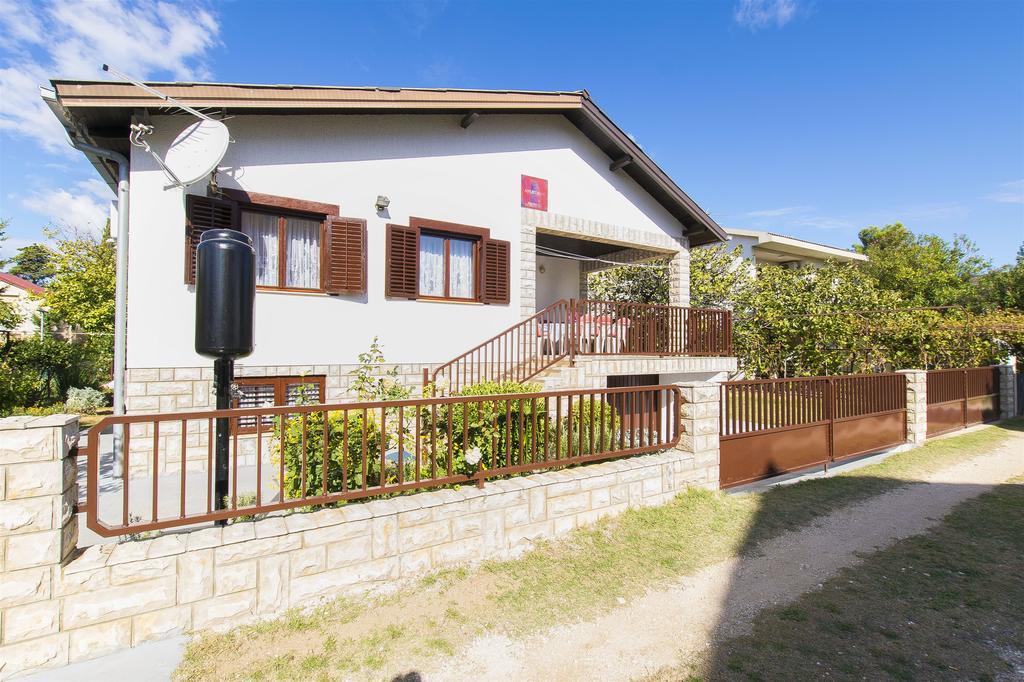 Apartment Danica Нін Екстер'єр фото